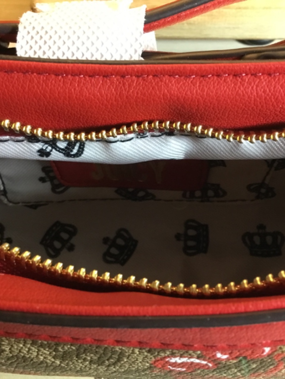 Juicy Couture Cherry Darlin Shoulder bag - Picture 8 of 9